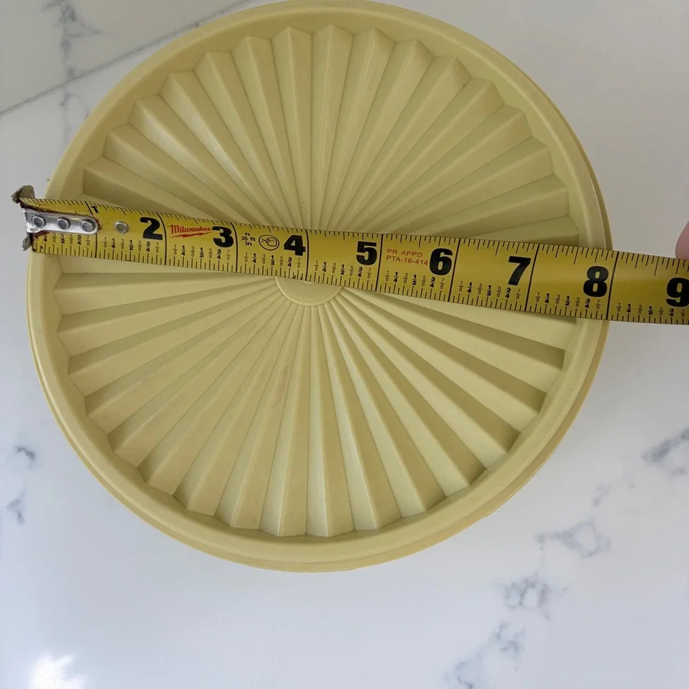 Vintage Tupperware Servalier Yellow Sunburst Bowl Lid 805-10 Starburst retro